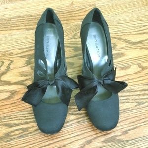 Ann Marino Black Bow Front Heels Size 8 1/2